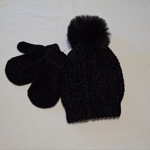 Starting Out Black Knit Hat and Mittens Set